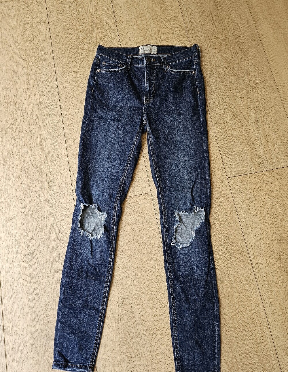 Free People High Rise Busted Knee Tapered Skinny Jeans 27L - Picture 5 of 11